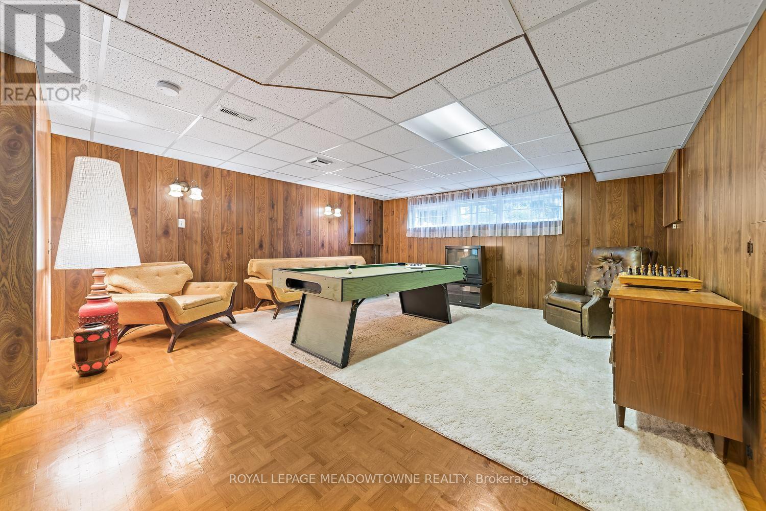 38 JASPER CRESCENT - 31