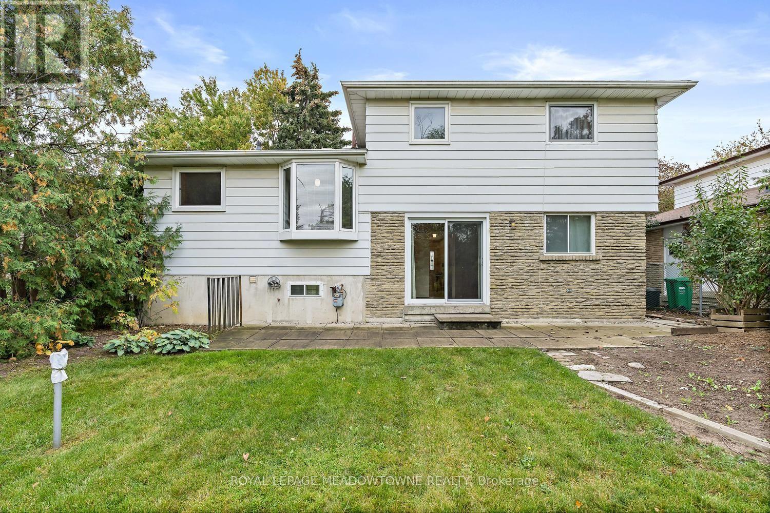 38 JASPER CRESCENT - 38