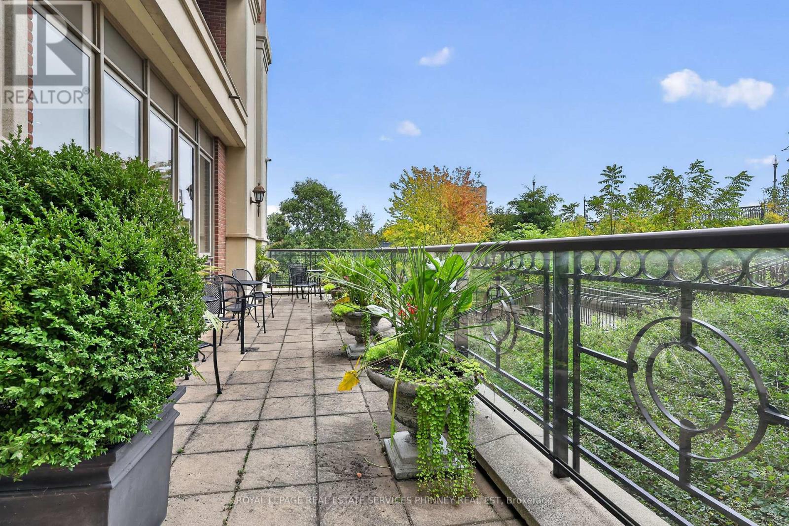 604- 111 Forsythe Street, Oakville, ON photo 28
