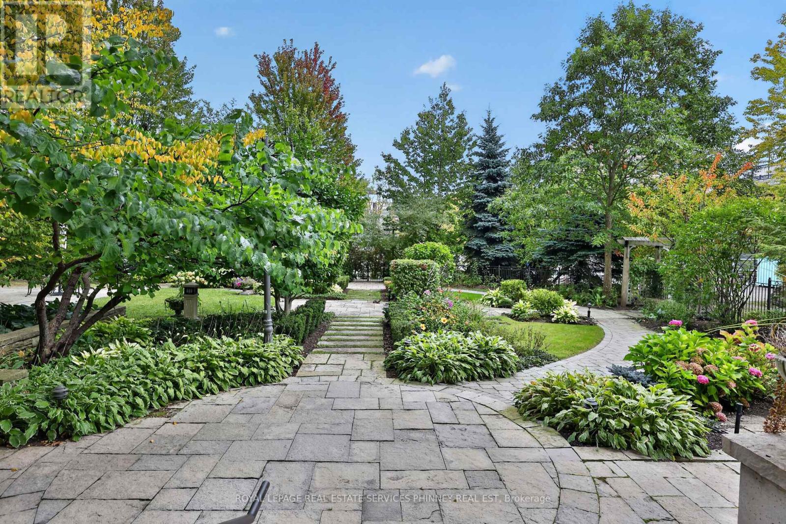 604- 111 Forsythe Street, Oakville, ON photo 36