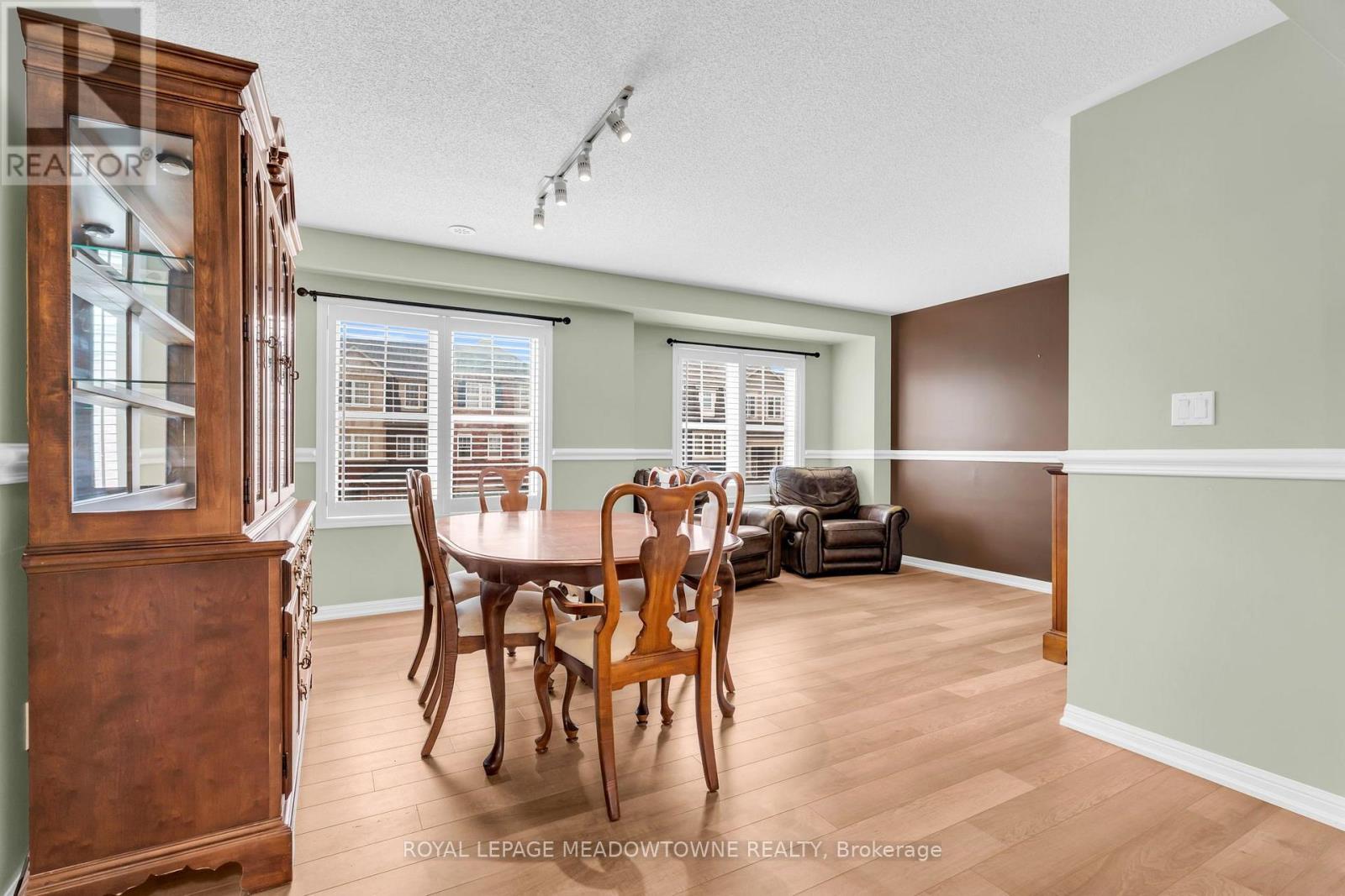 70 BETTERTON CRESCENT - 13