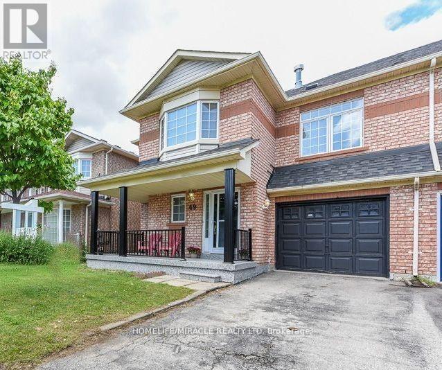 49 Seaside Circle, Brampton, ON photo 2
