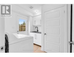 Dining room - 70 Betterton Crescent, Brampton, ON L7A0S3 Photo 6