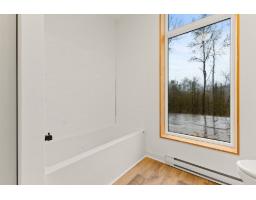 15 Ch. Mcgarry, La Peche, QC J0X3G0 Photo 28