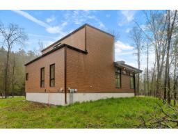 15 Ch. Mcgarry, La Peche, QC J0X3G0 Photo 33