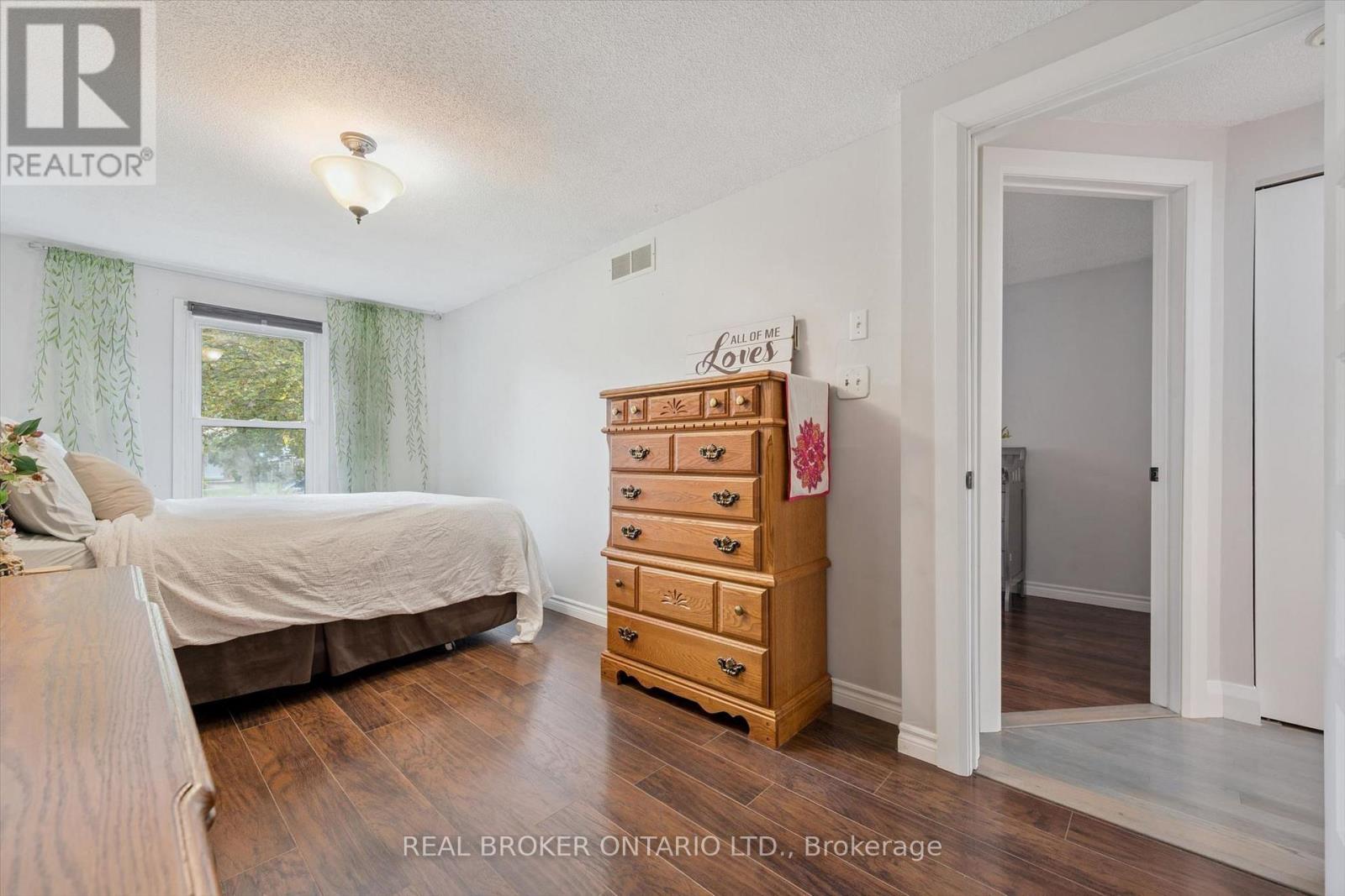 339 STRATHALLAN STREET - 15
