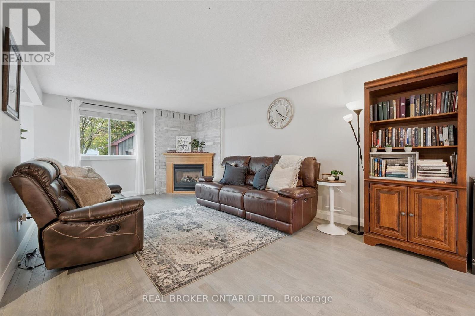 339 Strathallan Street, Centre Wellington, ON photo 4