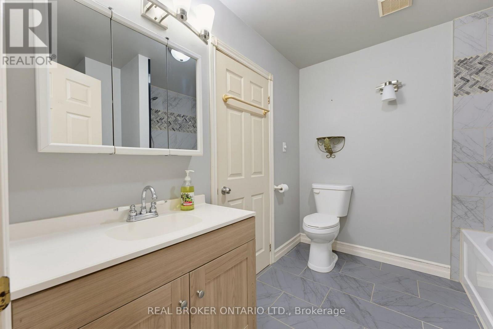 7877 CANBOROUGH ROAD - 18