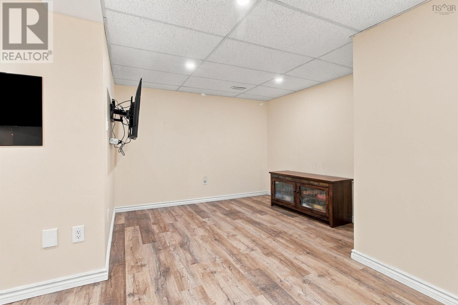 22 Valley View Drive - Image 32