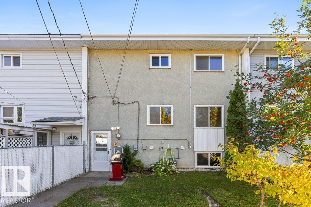 66 GARDEN CR - 33
