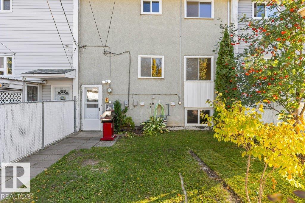 66 GARDEN CR - 32