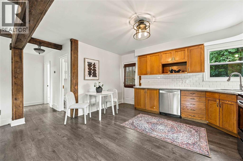 699 WILLIAM AVENUE - 11