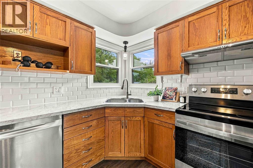 699 WILLIAM AVENUE - 13