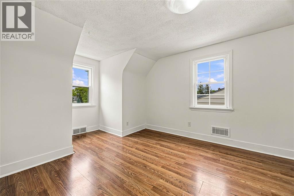 699 WILLIAM AVENUE - Image 25