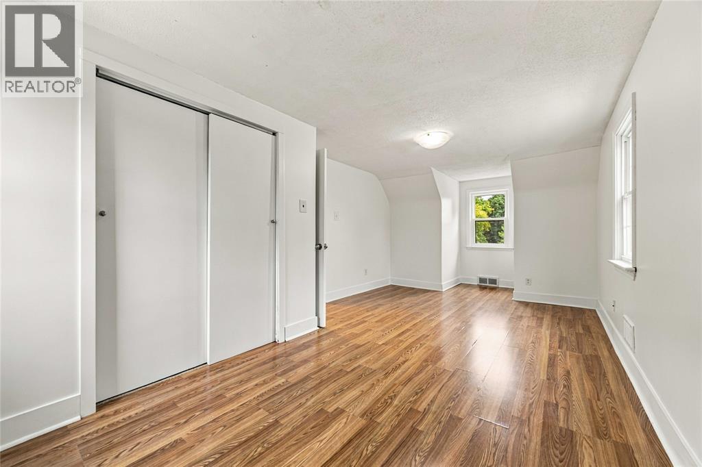 699 WILLIAM AVENUE - 27