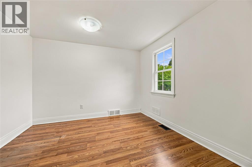 699 WILLIAM AVENUE - 34