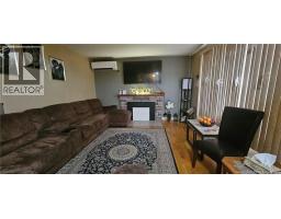118 Spruce Street, photo 3