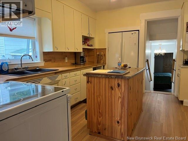220 Maple Avenue - Image 10