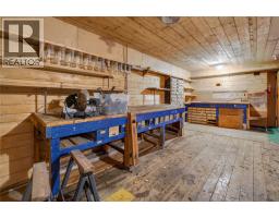 2862 Caen Road, Sorrento, BC V0E2W0 Photo 32