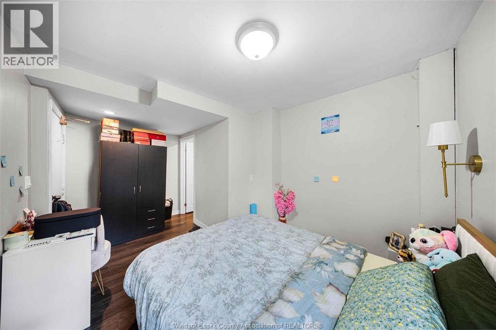 771 CHILVER ROAD - 35