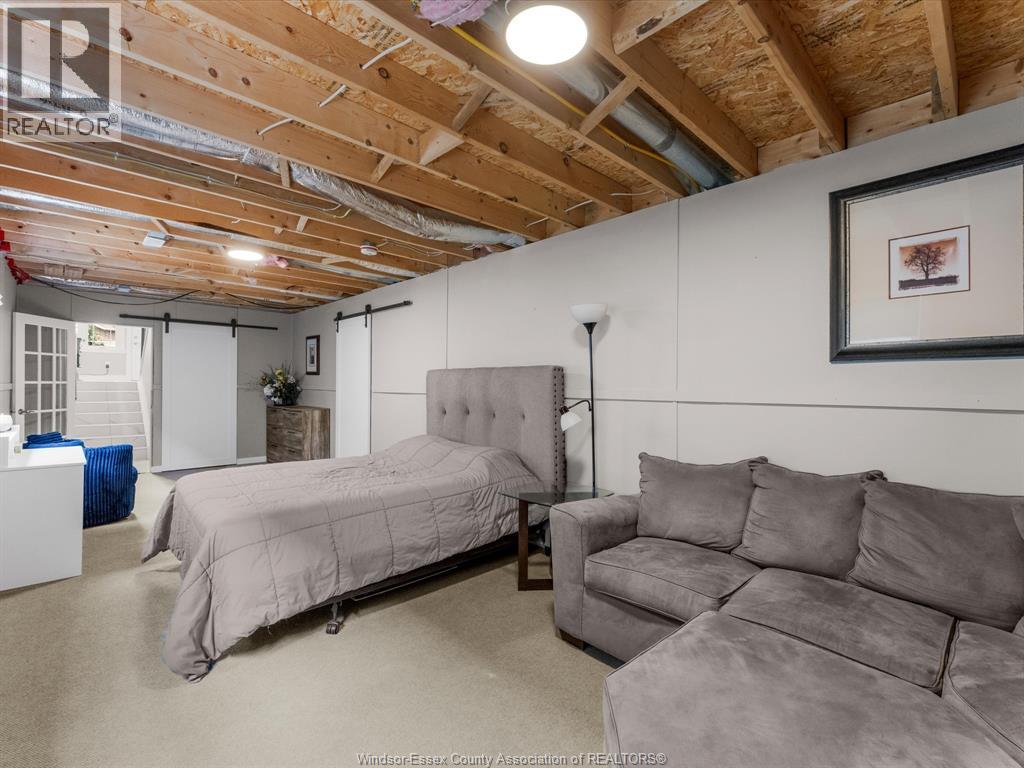9 SHAW DRIVE - 21