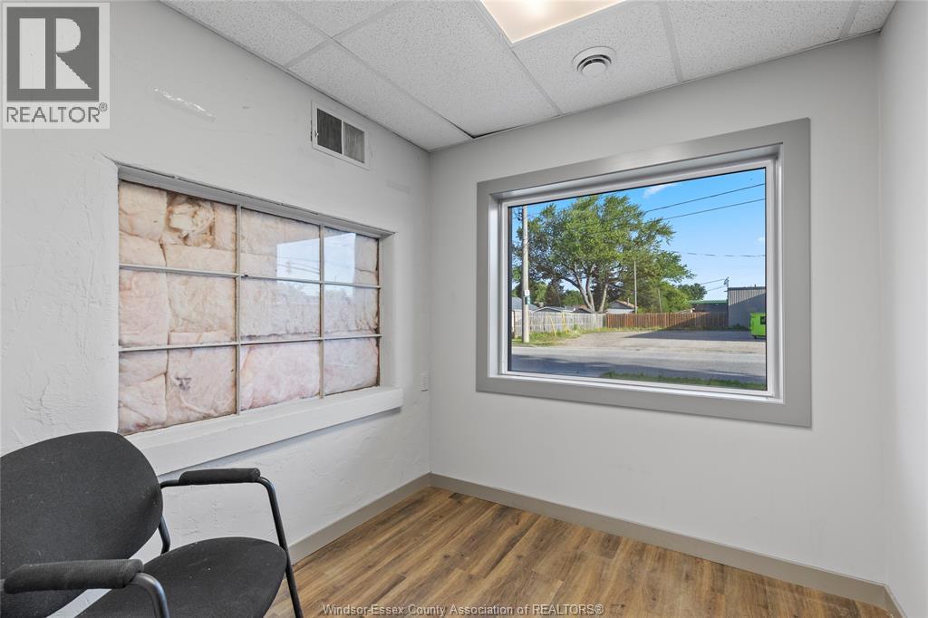 3603 WALKER, Windsor — photo 9