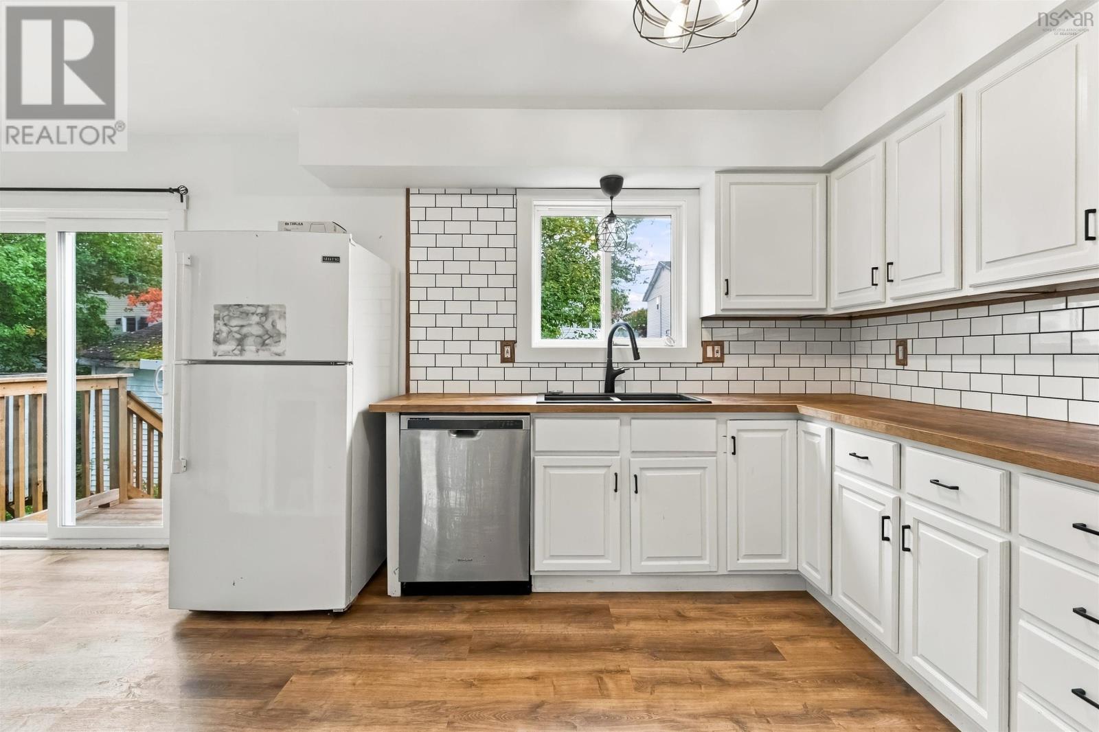 118 Waterwheel Crescent - Image 15