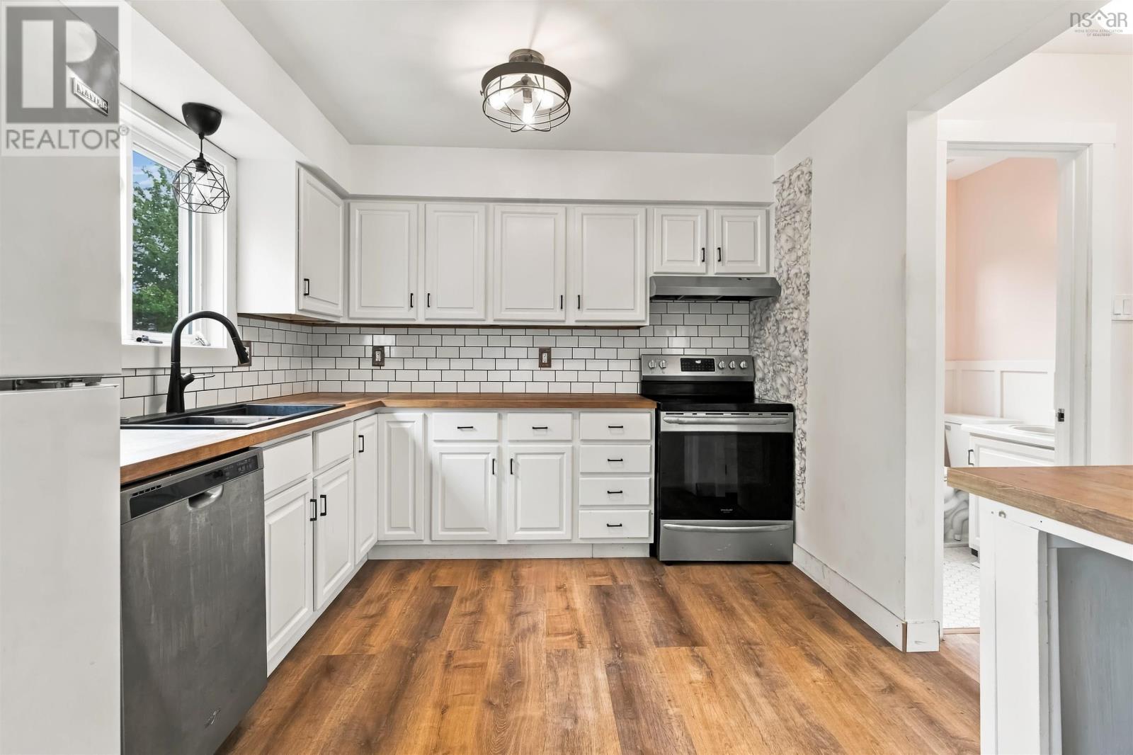 118 Waterwheel Crescent - 16