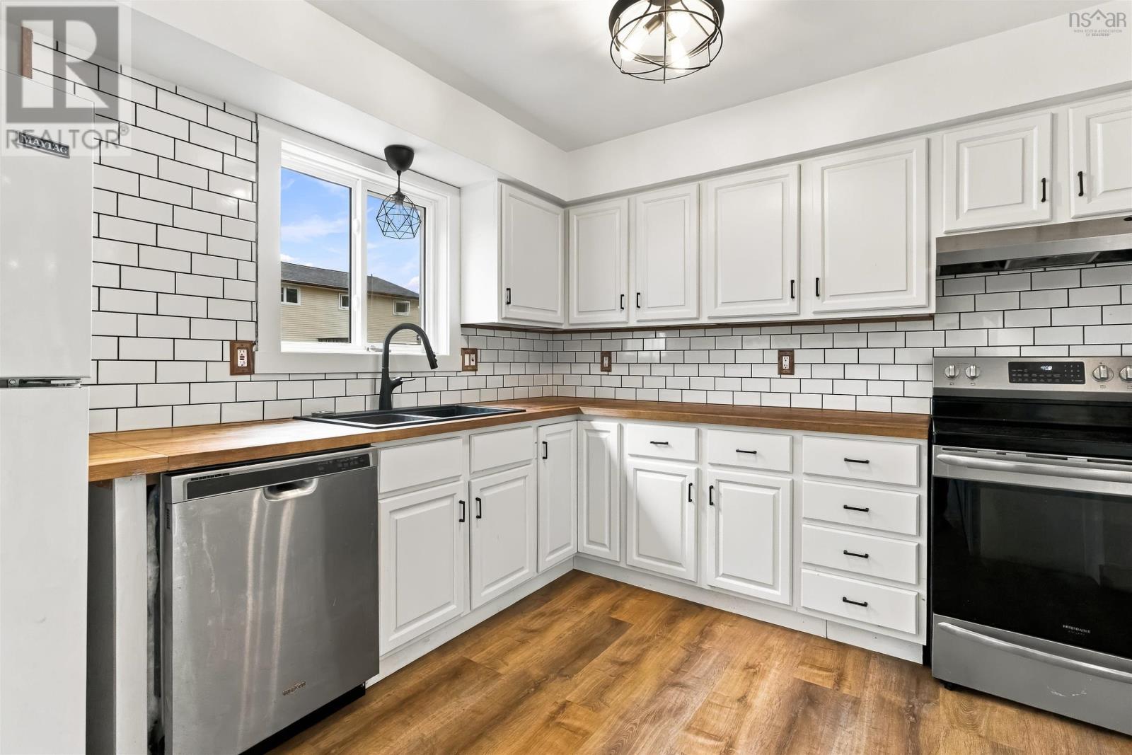 118 Waterwheel Crescent - 17