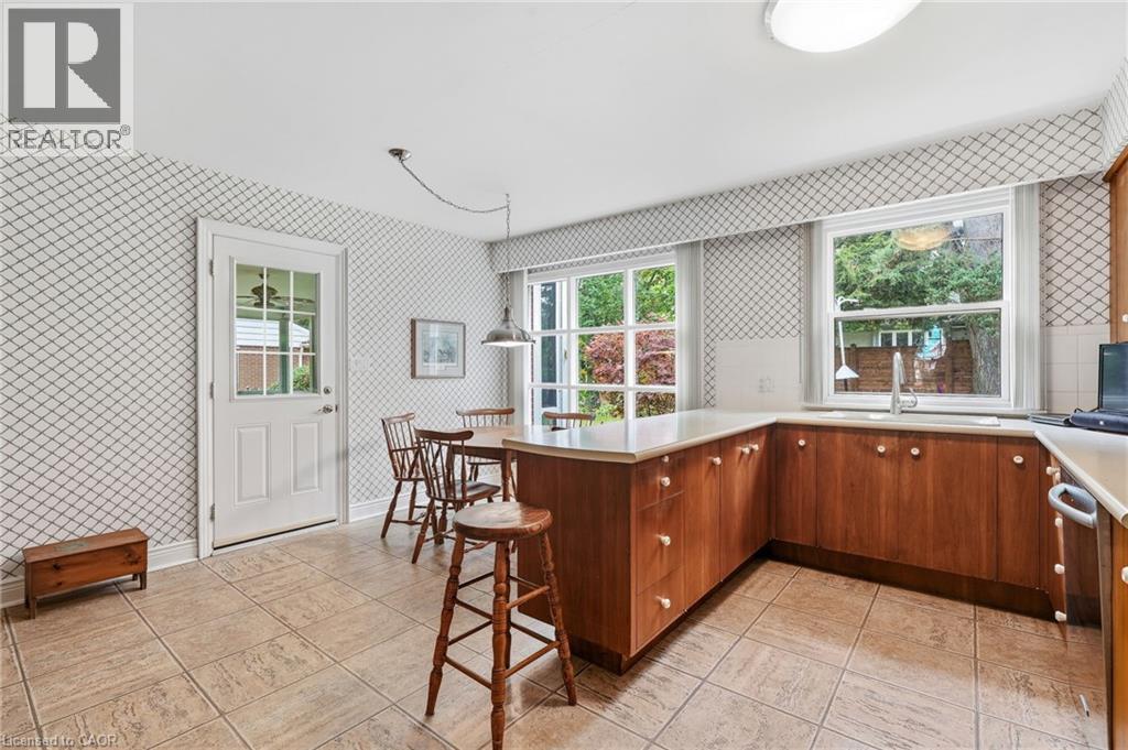 152 BRECKONDALE Court - 17