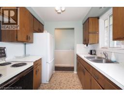 90 Pepperwood Crescent, Kitchener, ON N2A2R3 Photo 13