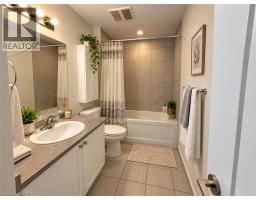 16 Concord Place Unit# 427, Grimsby, ON L3M0J1 Photo 9