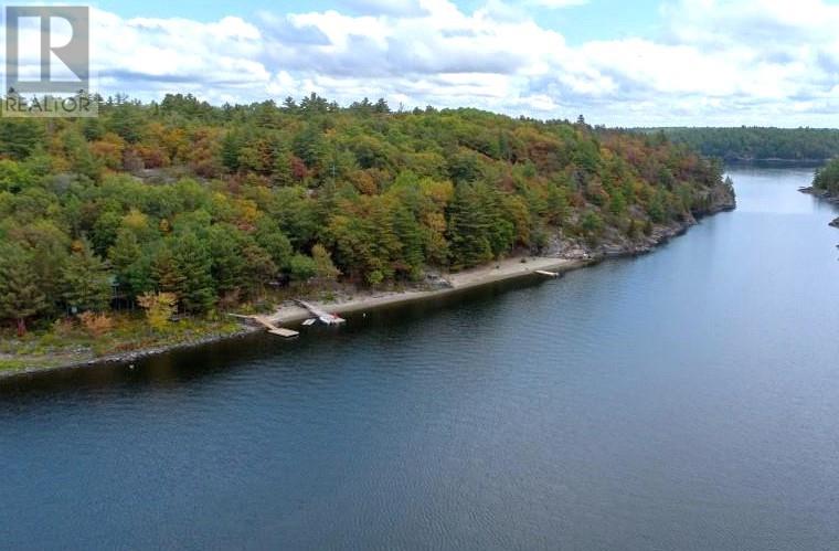 23 Four Mile Island, Alban — photo 3
