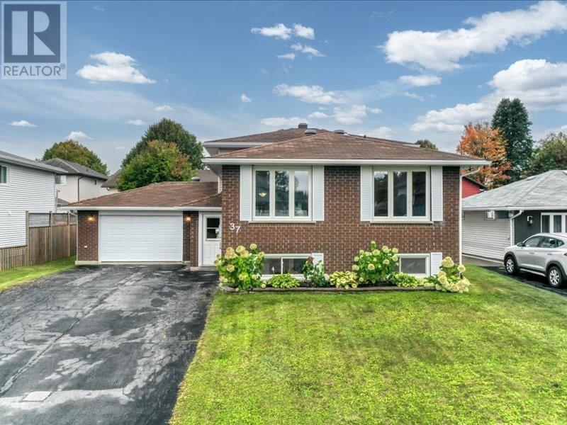 37 Plumtree Crescent, Sudbury — photo 2
