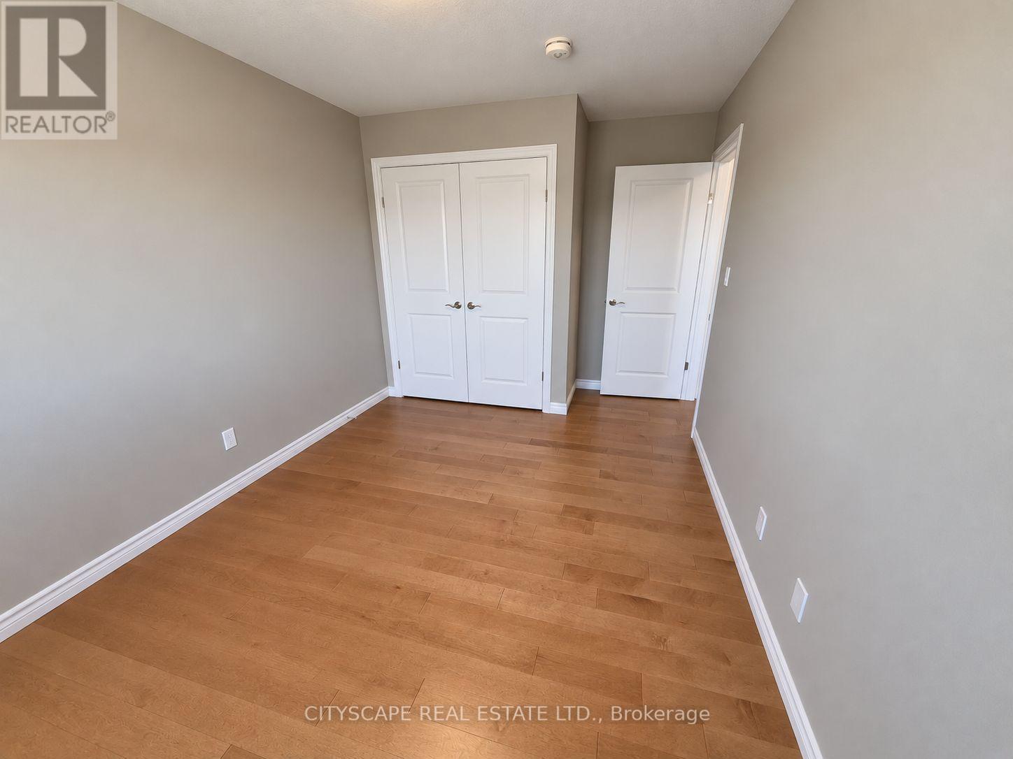 #16 125 HOLLYBROOK TRAIL - 22