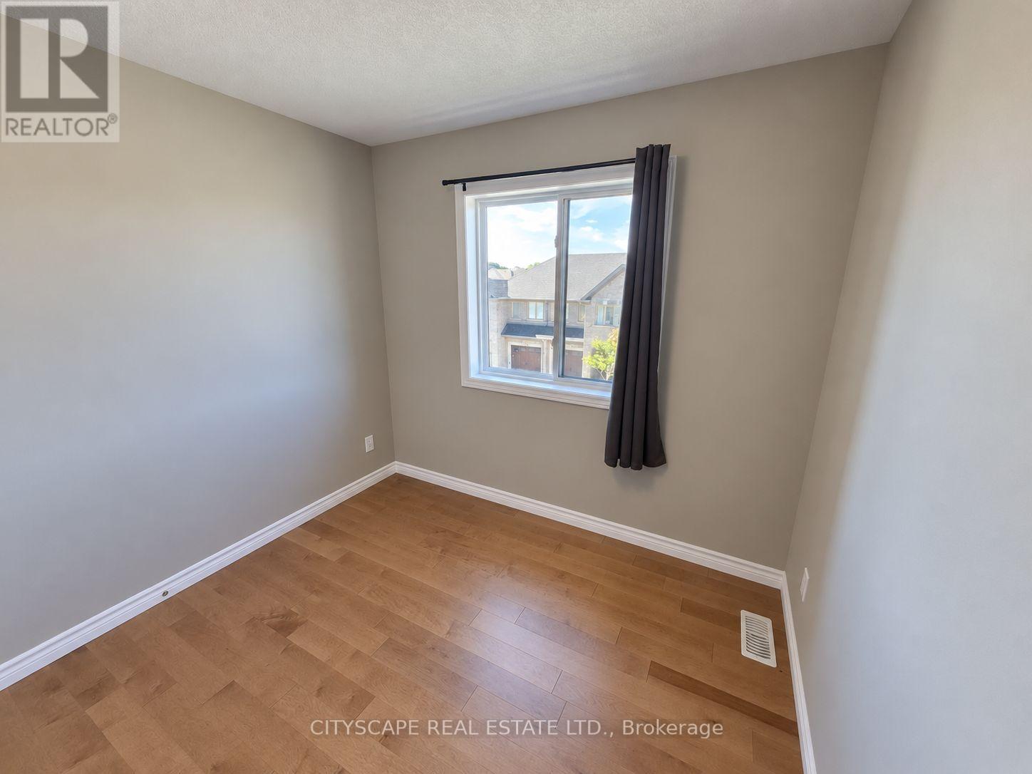 #16 125 HOLLYBROOK TRAIL - 24