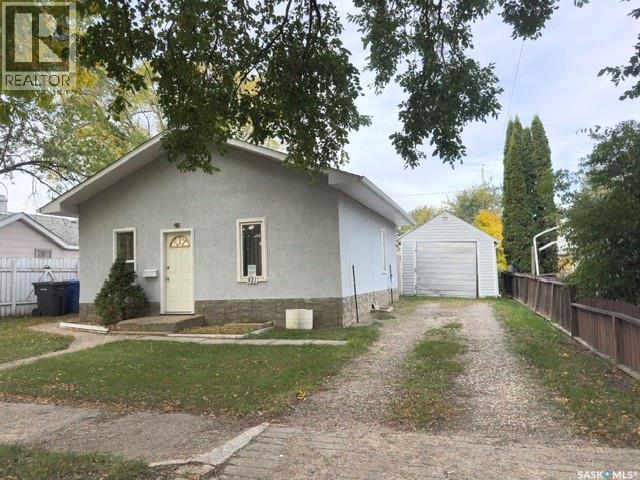 921 109th STREET, North Battleford