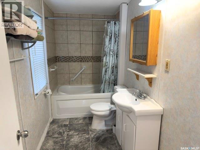 921 109th STREET, North Battleford — photo 10