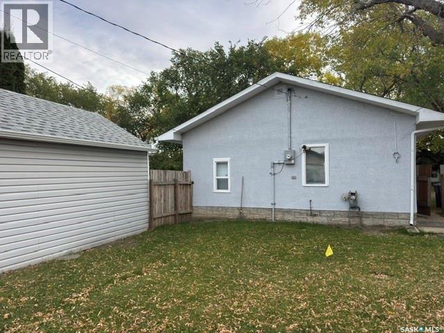 921 109th STREET, North Battleford — photo 4