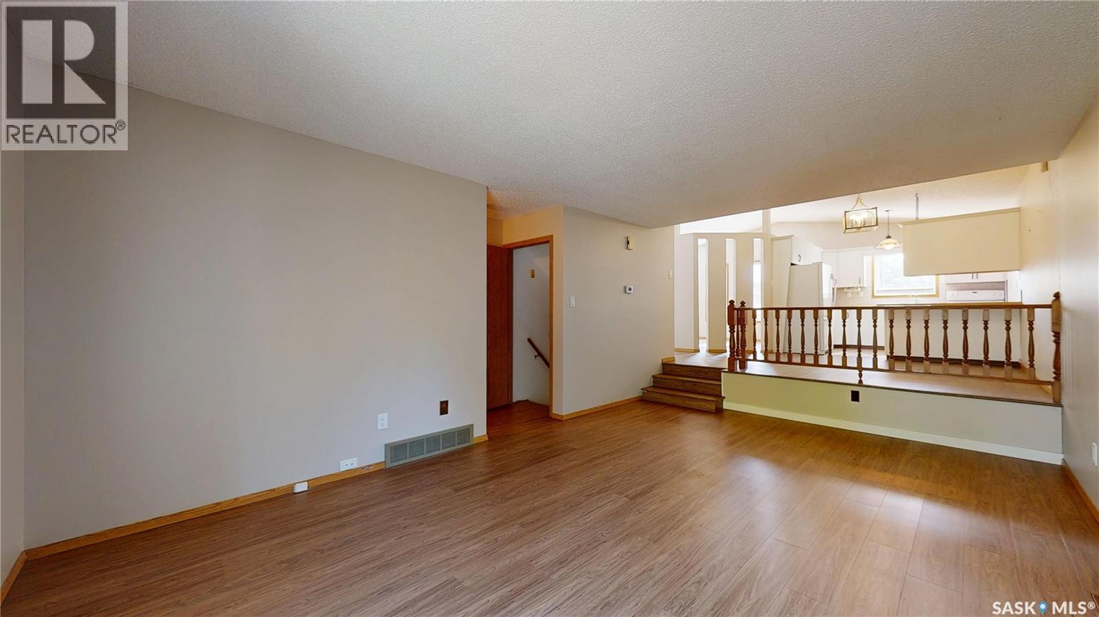 6418 DALGLIESH DRIVE - 14