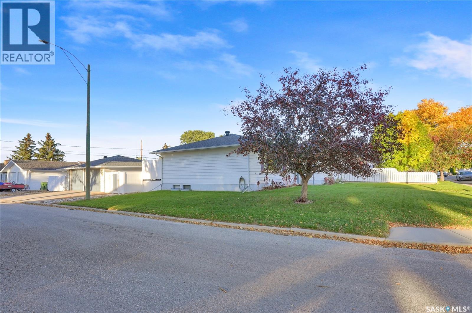 972 SIMCOE STREET - 47