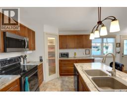 Laundry room - 972 Simcoe Street, Moose Jaw, SK S4P0J3 Photo 13