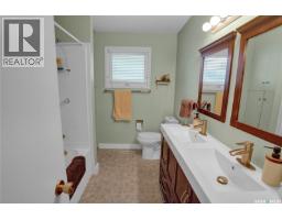 972 Simcoe Street, Moose Jaw, SK S4P0J3 Photo 22