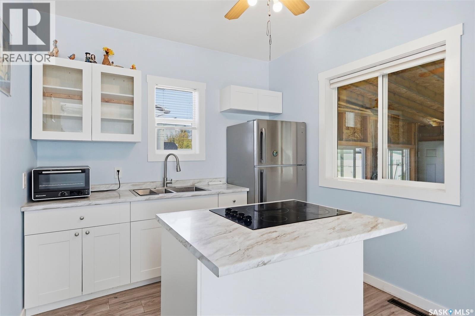 1715 Broadway AVENUE, Saskatoon — photo 9