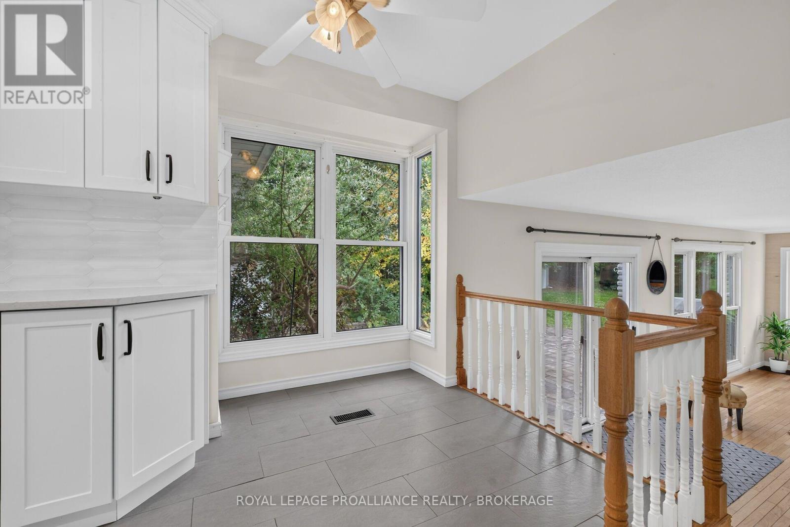 383 BERNICE DRIVE - Image 15