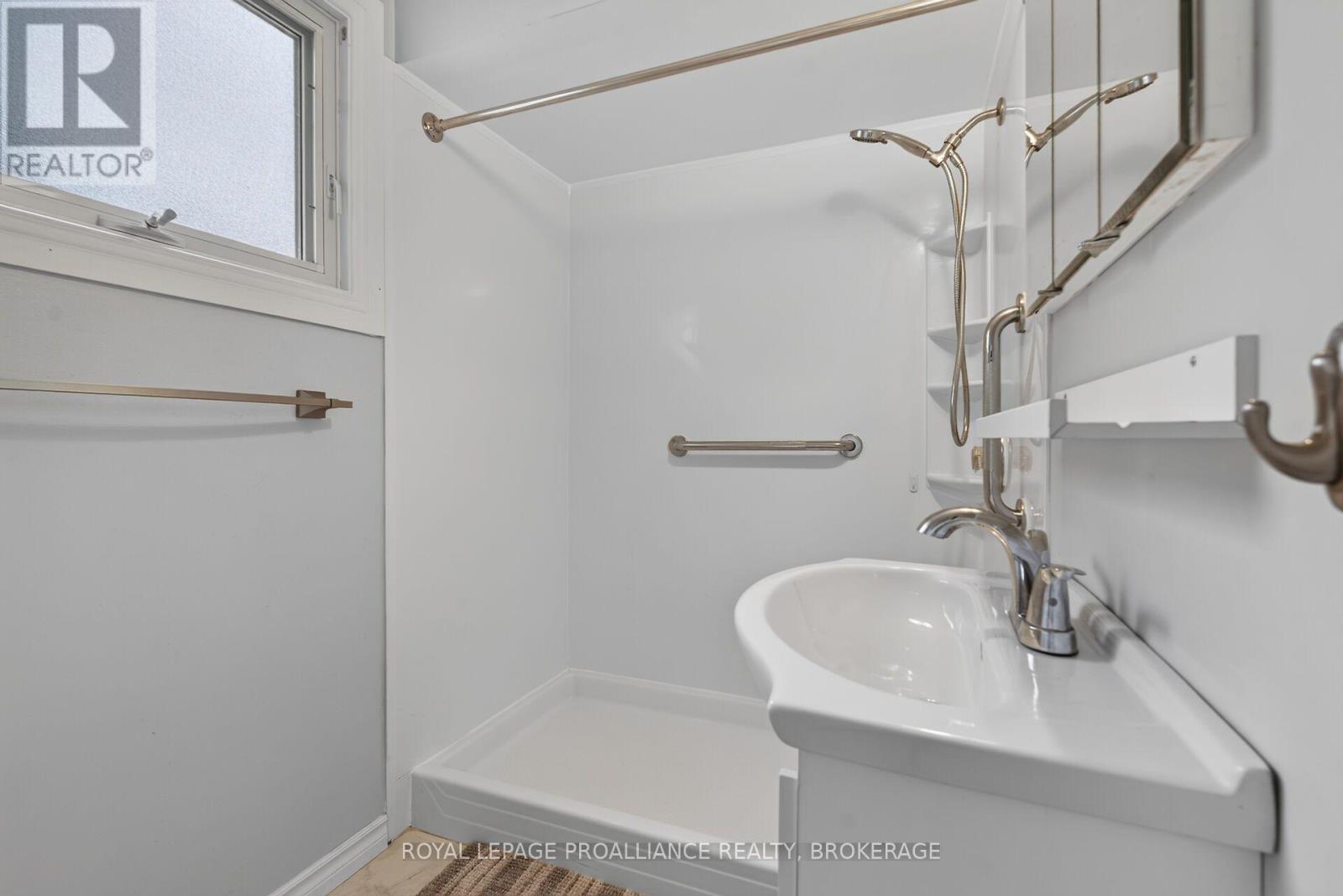 383 BERNICE DRIVE - Image 20
