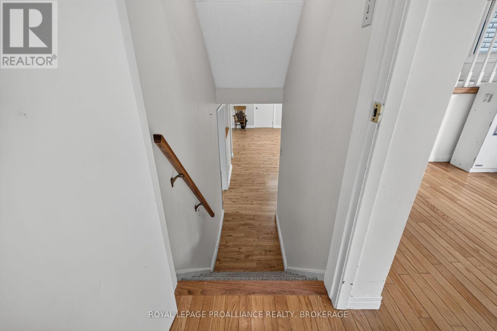 383 BERNICE DRIVE - Image 29