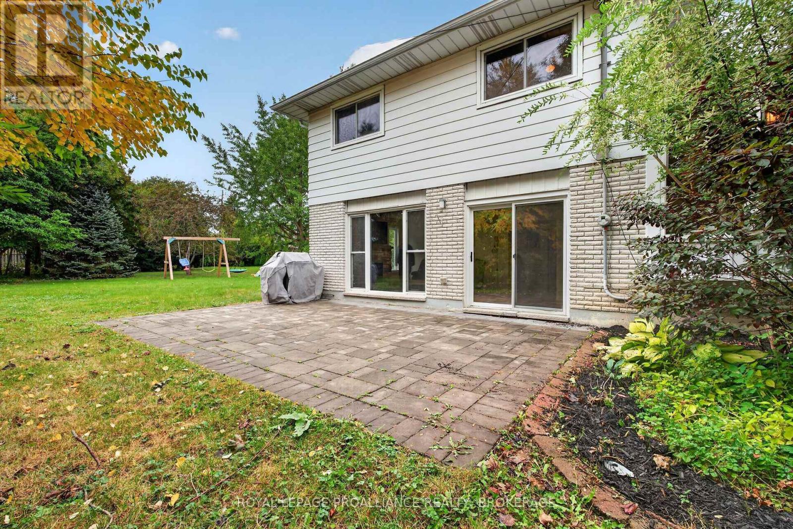 383 BERNICE DRIVE - Image 34