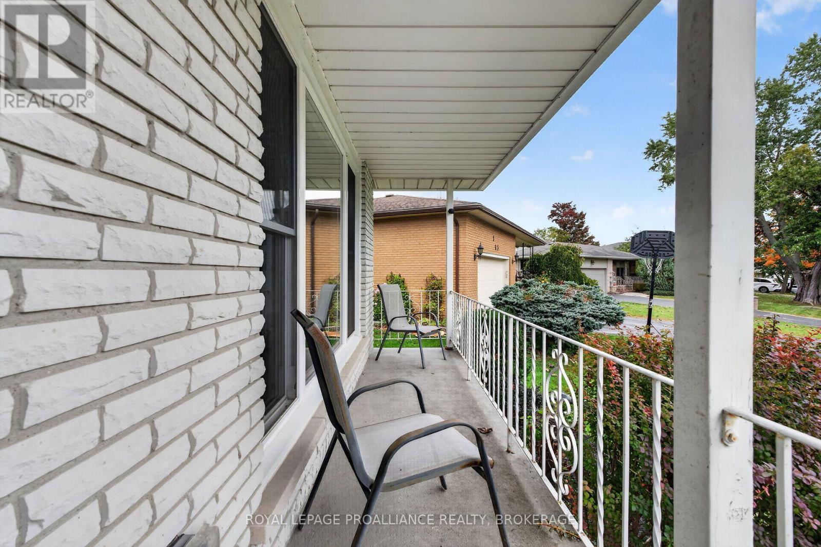 383 BERNICE DRIVE - Image 4