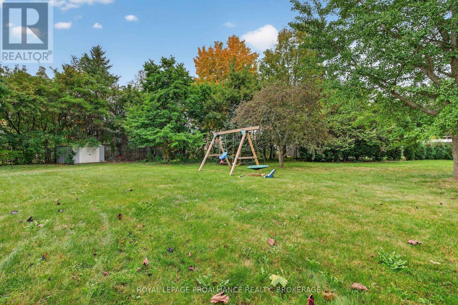 383 BERNICE DRIVE - Image 40